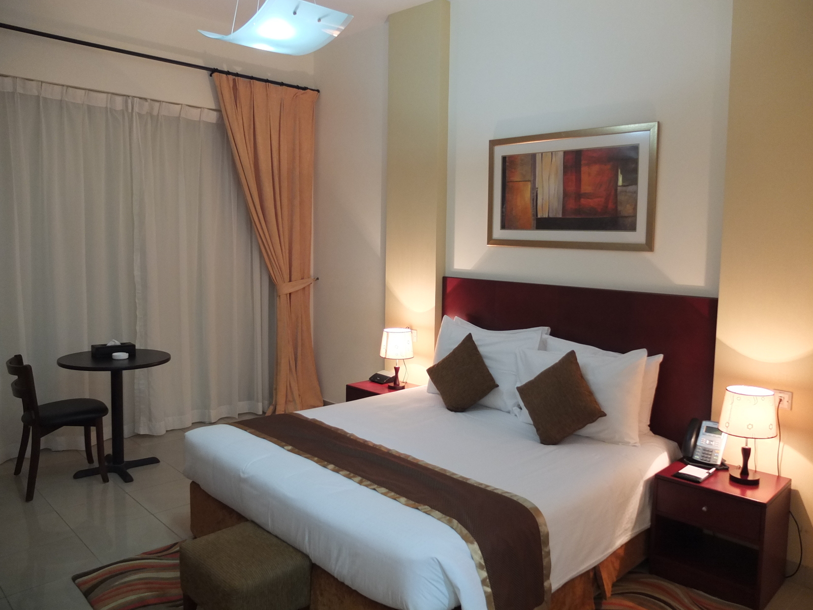 รูปถ่าย สหรัฐอาหรับเอมิเรตส์(United Arab Emirates) ดูไบ(Dubai) บูติกเซเว่น(Boutique 7) 2011-12 3