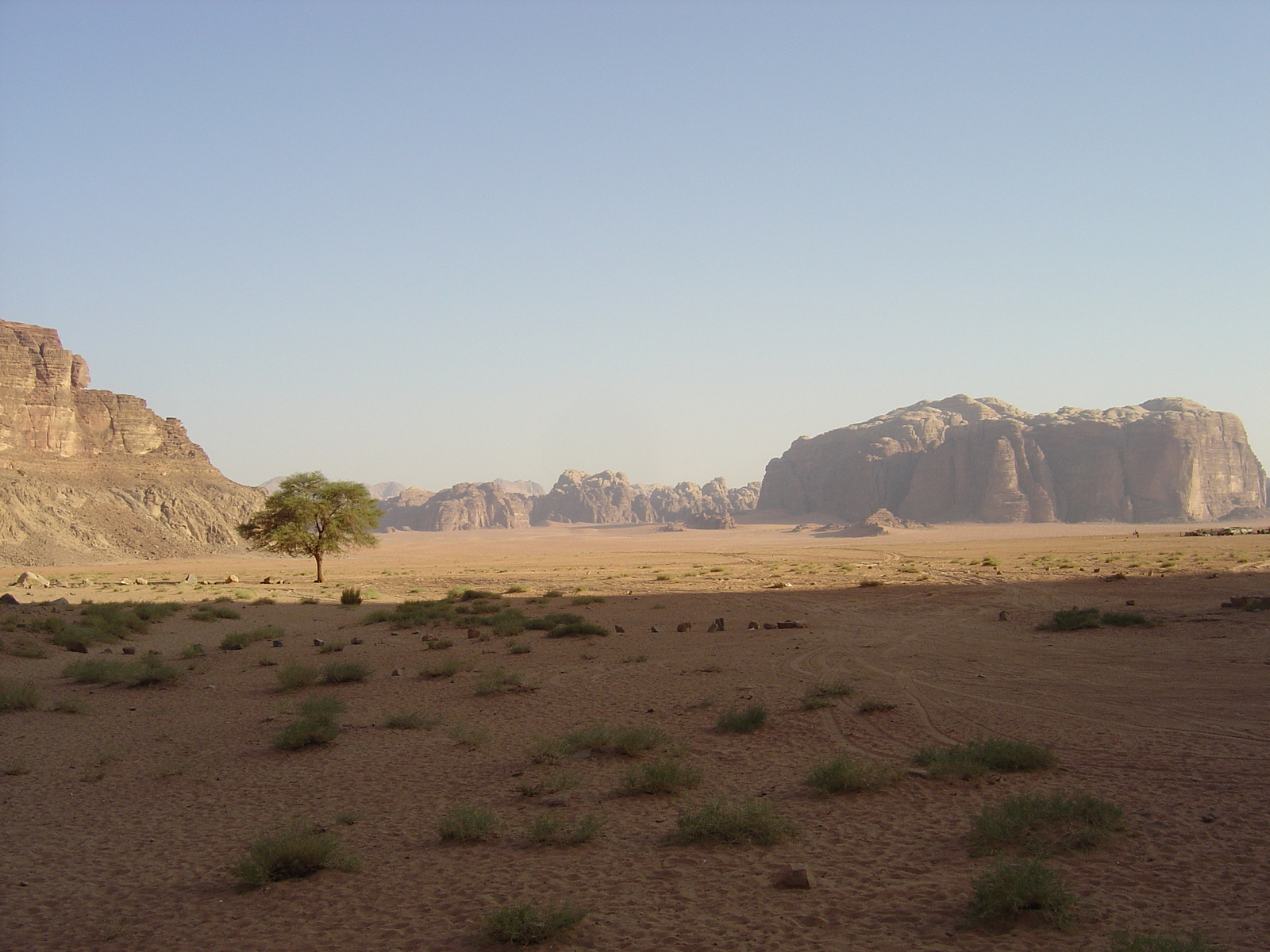 รูปถ่าย จอร์แดน(Jordan) ทะเลทรายวาดีรัม(Wadi Rum Desert) 2004-10 40