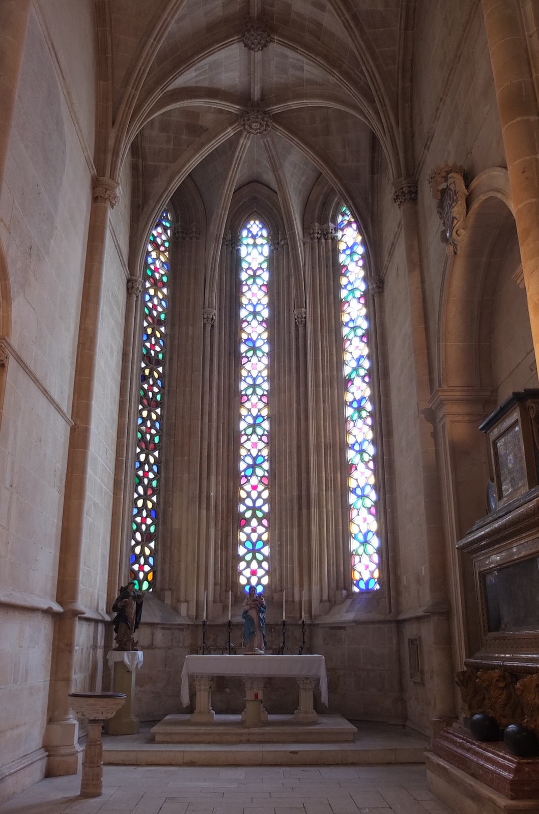 รูปถ่าย โปรตุเกส(Portugal) บาตาลยา(Batalha) 2013-01 92