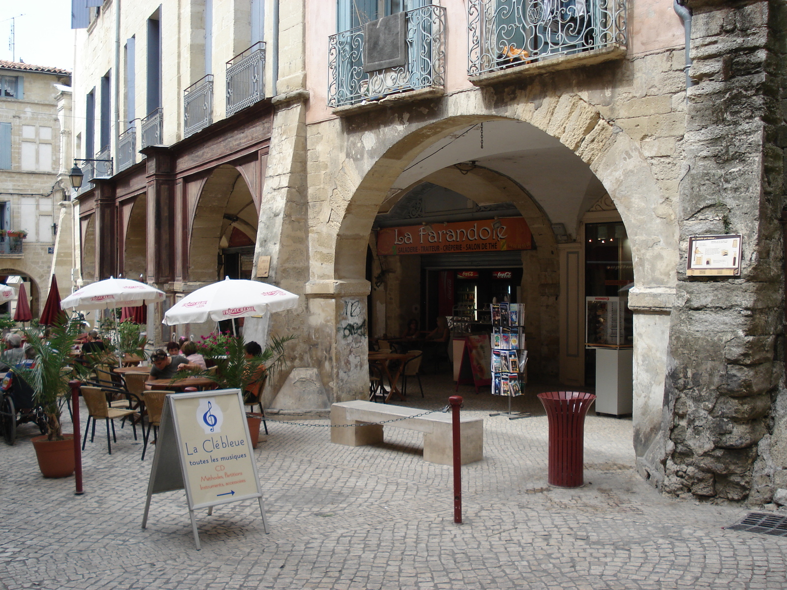 รูปถ่าย ฝรั่งเศส(France) โซเมียร์(Sommieres) 2006-06 1