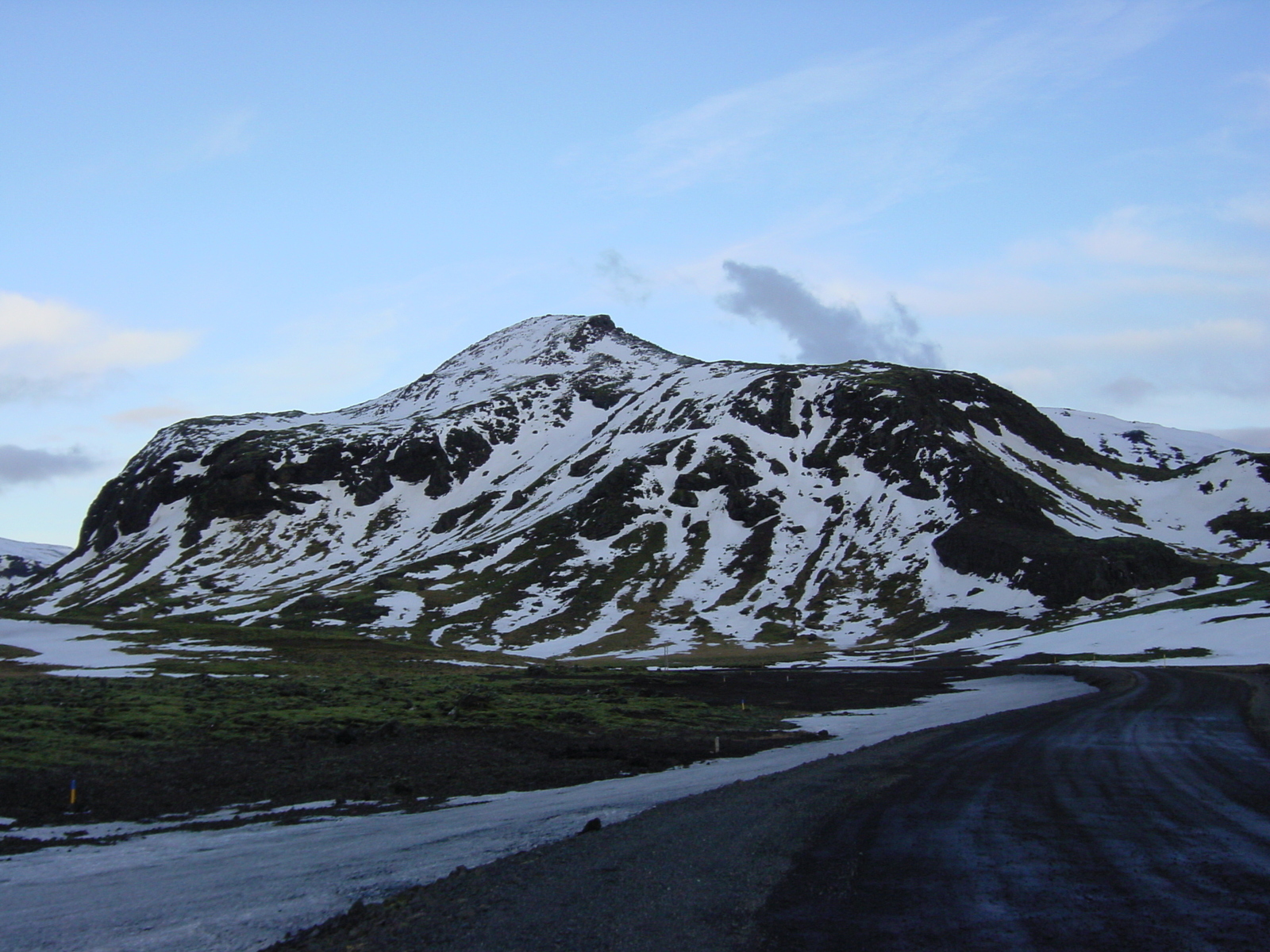 รูปถ่าย ไอซ์แลนด์(Iceland) ถนนหมายเลข 39 ไปเรคยาวิก(Road 39 to Reykjavik) 2003-03 1