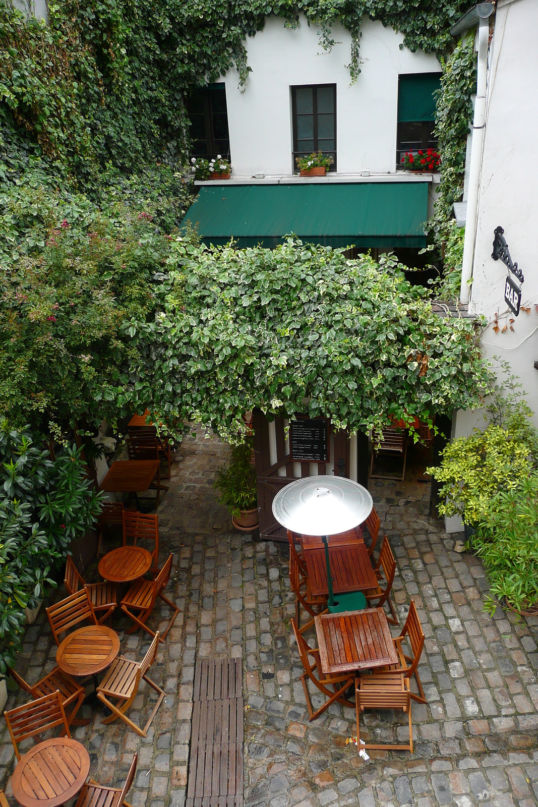 รูปถ่าย ฝรั่งเศส(France) ปารีส(Paris) มังท์มาร์เทรอ(Montmartre) 2007-06 12