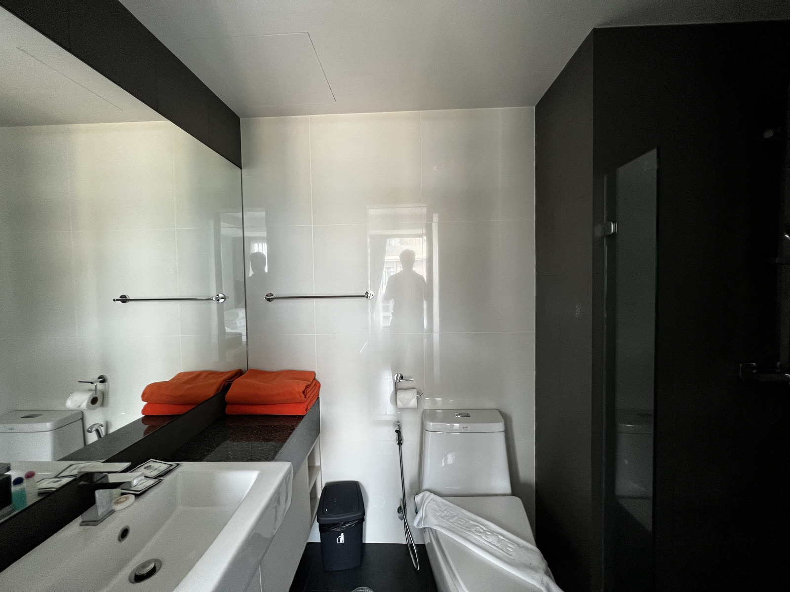 รูปถ่าย ไทย(Thailand) ภูเก็ต(Phuket) หาดสุรินทร์(Surin Beach) โรงแรมซิกซ์ธ์อเวนิว(6th Avenue Hotel) 2021-12 30