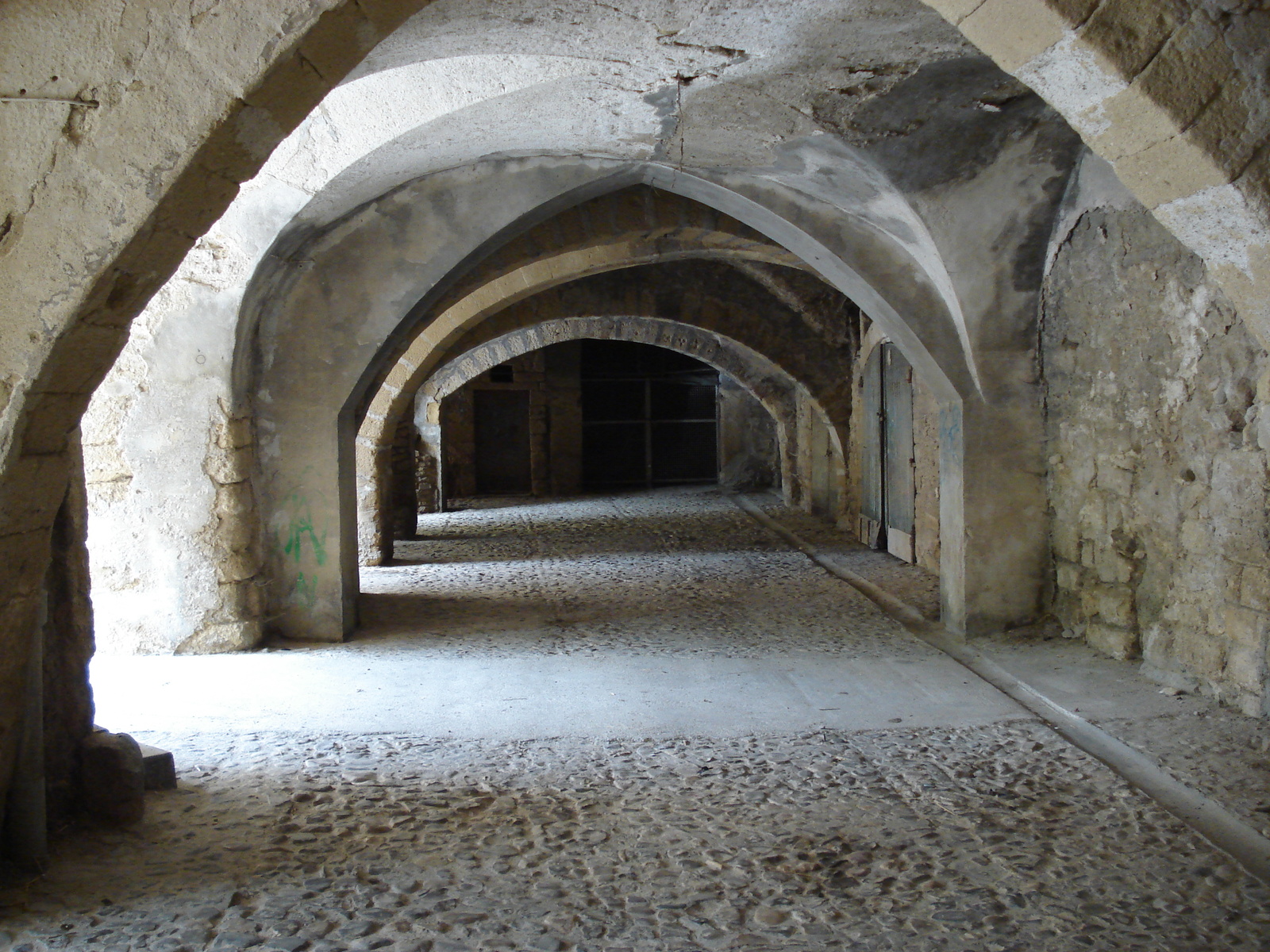 รูปถ่าย ฝรั่งเศส(France) โซเมียร์(Sommieres) 2006-06 105