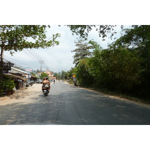 รูปถ่าย ไทย(Thailand) เกาะช้าง(Ko Chang) ถนนบนเกาะ(Island road) 2011-02 33