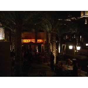 รูปถ่าย สหรัฐอาหรับเอมิเรตส์(United Arab Emirates) ดูไบ(Dubai) มะดีนัตจุมัยเราะห์(Medina Jumeirah) 2005-11 0