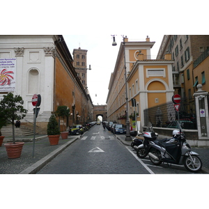 รูปถ่าย อิตาลี(Italy) โรม(Rome) ถนนบอร์โกซานโตสปีรีโต(Borgo Santo Spirito) 2007-11 8