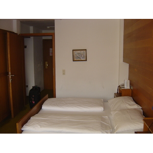 รูปถ่าย ออสเตรีย(Austria) ซังคต์โยฮันน์อินทีโรล(St. Johann in Tirol) โรงแรมโกลเดเนอร์เลอเว โดมินา(Goldener Lowe Domina Hotel) 2005-03 0