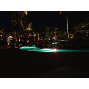 รูปถ่าย ไทย(Thailand) เขาหลัก(Khao Lak) โรงแรมเลอเมอริเดียน เขาหลัก(Meridien Khao Lak Hotel) สีสันกลางคืน(By Night) 2005-12 2