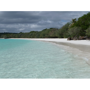 รูปถ่าย นิวแคลิโดเนีย(New Caledonia) เกาะลีฟู(Lifou) หาดลูเอ็งโกนี(Luengoni Beach) 2010-05 17
