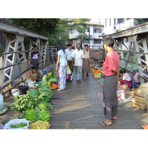 รูปถ่าย พม่า(Myanmar) ย่างกุ้ง(Yangon) 2005-01 25