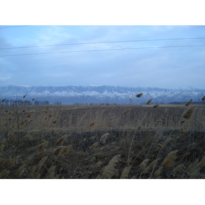 รูปถ่าย คาซัคสถาน(Kazakhstan) ถนนจากอัลมาตีไปหุบผาชารึน(Almaty to Charyn Canyon road) 2007-03 139