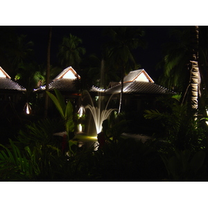 รูปถ่าย ไทย(Thailand) เขาหลัก(Khao Lak) โรงแรมเลอเมอริเดียน เขาหลัก(Meridien Khao Lak Hotel) สีสันกลางคืน(By Night) 2005-12 28