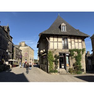 รูปถ่าย ฝรั่งเศส(France) รอชฟอร์-อ็อง-แตร์(Rochefort en terre) 2026-04 39
