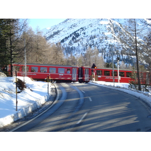 รูปถ่าย สวิสเซอร์แลนด์(Switzerland) จากปอนเตรซีนาไปลาโกเบียนโก(From Pontresina to Lago Bianco) 2007-01 85