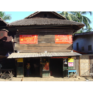 รูปถ่าย พม่า(Myanmar) มะริด(Myeik (Mergui)) 2005-01 173