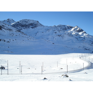 รูปถ่าย สวิสเซอร์แลนด์(Switzerland) จากปอนเตรซีนาไปลาโกเบียนโก(From Pontresina to Lago Bianco) 2007-01 68