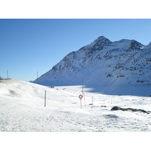 รูปถ่าย สวิสเซอร์แลนด์(Switzerland) จากปอนเตรซีนาไปลาโกเบียนโก(From Pontresina to Lago Bianco) 2007-01 71