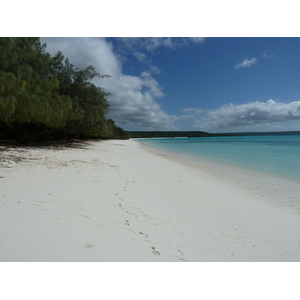 รูปถ่าย นิวแคลิโดเนีย(New Caledonia) เกาะลีฟู(Lifou) หาดลูเอ็งโกนี(Luengoni Beach) 2010-05 15