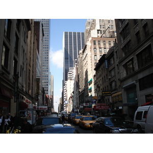 รูปถ่าย สหรัฐอเมริกา(United States) นิวยอร์ก(New York) ตามถนนฟิฟท์อเวนิว(down the 5th Avenue) 2006-03 78