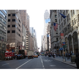 รูปถ่าย สหรัฐอเมริกา(United States) นิวยอร์ก(New York) ตามถนนฟิฟท์อเวนิว(down the 5th Avenue) 2006-03 84