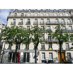 รูปถ่าย ฝรั่งเศส(France) ปารีส(Paris) คุ้มที่ 17 (17th Arrondissement) ถนนวากราม(Avenue de Wagram) 2007-05 41