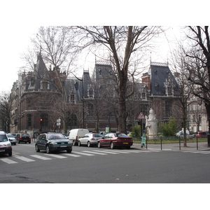 รูปถ่าย ฝรั่งเศส(France) ปารีส(Paris) คุ้มที่ 17 (17th Arrondissement) ปลาส  มาเลแอร์บ(Place Malesherbes) 2006-03 28
