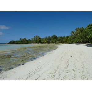 รูปถ่าย นิวแคลิโดเนีย(New Caledonia) เกาะลีฟู(Lifou) หมู่บ้านมู(Mu) 2010-05 18