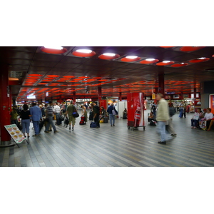 รูปถ่าย สาธารณรัฐเช็ก(Czech Republic) ปราก(Prague) สถานีรถไฟหลักปราก(Hlavni Nadrazi) 2007-07 11