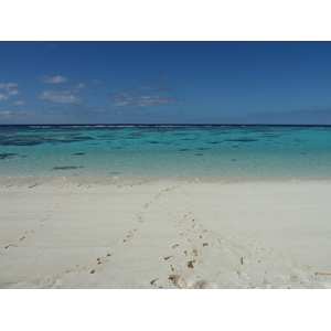 รูปถ่าย นิวแคลิโดเนีย(New Caledonia) เกาะลีฟู(Lifou) หมู่บ้านมู(Mu) 2010-05 33