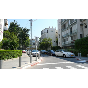 รูปถ่าย อิสราเอล(Israel) เทลอาวีฟ(Tel Aviv) ถนนจาบอตินสกี(Jabotinsky Street) 2007-06 12