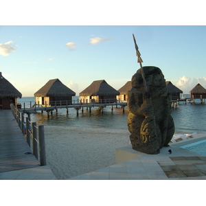 รูปถ่าย เฟรนช์โพลี่นีเซีย(Polynesia) มูเรีย(Moorea) โรงแรมเพิร์ลรีสอร์ต(Pearl Resort Hotel) 2006-04 21