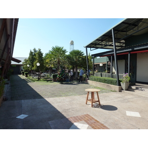รูปถ่าย ไทย(Thailand) เชียงใหม่(Chiang Mai) ถนนราชดำเนิน(Rachadamnoen road) 2009-12 30