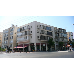 รูปถ่าย อิสราเอล(Israel) เทลอาวีฟ(Tel Aviv) ถนนอิบน์กบีรอล(Ibn Gvirol Street) 2007-06 34