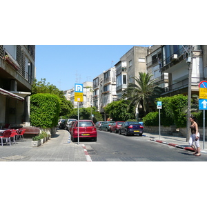 รูปถ่าย อิสราเอล(Israel) เทลอาวีฟ(Tel Aviv) ถนนอิบน์กบีรอล(Ibn Gvirol Street) 2007-06 13