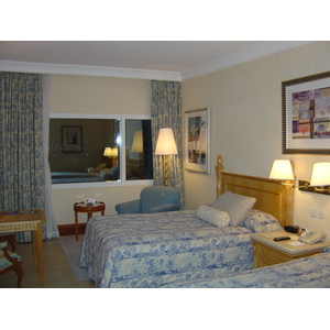 รูปถ่าย สหรัฐอาหรับเอมิเรตส์(United Arab Emirates) ดูไบ(Dubai) โรงแรมเชอราตัน จุมัยเราะห์บีช(Sheraton Jumeirah Beach Hotel) 2005-03 38