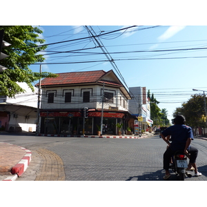 รูปถ่าย ไทย(Thailand) เชียงใหม่(Chiang Mai) ถนนราชดำเนิน(Rachadamnoen road) 2009-12 43