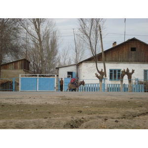 รูปถ่าย คาซัคสถาน(Kazakhstan) ถนนจากอัลมาตีไปหุบผาชารึน(Almaty to Charyn Canyon road) 2007-03 105