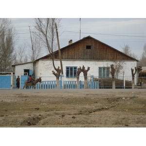 รูปถ่าย คาซัคสถาน(Kazakhstan) ถนนจากอัลมาตีไปหุบผาชารึน(Almaty to Charyn Canyon road) 2007-03 112