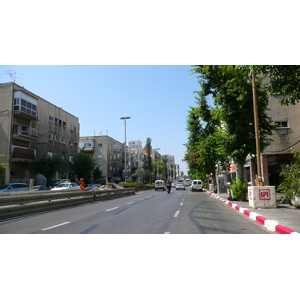 รูปถ่าย อิสราเอล(Israel) เทลอาวีฟ(Tel Aviv) ถนนอิบน์กบีรอล(Ibn Gvirol Street) 2007-06 51