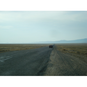 รูปถ่าย คาซัคสถาน(Kazakhstan) ถนนจากอัลมาตีไปหุบผาชารึน(Almaty to Charyn Canyon road) 2007-03 124