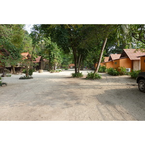 รูปถ่าย ไทย(Thailand) เกาะช้าง(Ko Chang) หาดทรายขาว(White sand beach) 2011-02 26