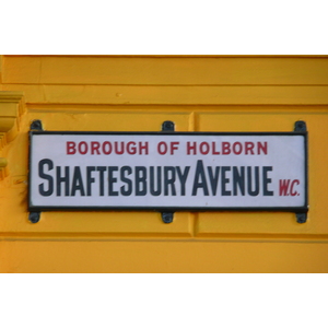 รูปถ่าย อังกฤษ(United Kingdom) ลอนดอน(London) ถนนแชฟตส์เบอรี(Shaftesbury Avenue) 2007-09 6