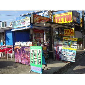 รูปถ่าย ไทย(Thailand) ภูเก็ต(Phuket) ป่าตอง(Patong) ถนนสาย 2(2nd Road) 2005-12 15