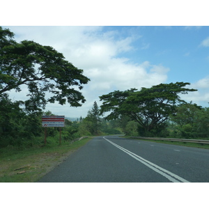 รูปถ่าย ฟิจิ(Fiji) ถนนจากนาดีไปนาตาโดลา(Nadi to Natadola road) 2010-05 103