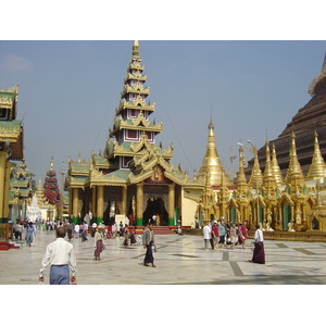 รูปถ่าย พม่า(Myanmar) ย่างกุ้ง(Yangon) พระมหาเจดีย์ชเวกากอง(Shwedagon Pagoda) 2005-01 14