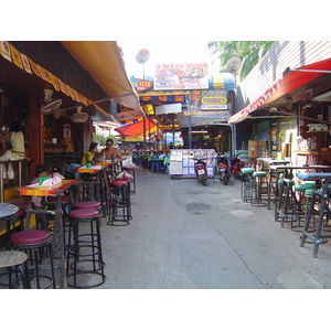 รูปถ่าย ไทย(Thailand) ภูเก็ต(Phuket) ป่าตอง(Patong) ถนนสาย 2(2nd Road) 2005-12 23