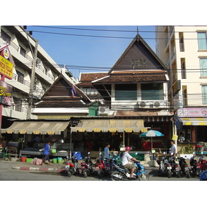 รูปถ่าย ไทย(Thailand) ภูเก็ต(Phuket) ป่าตอง(Patong) ถนนสาย 2(2nd Road) 2005-12 25