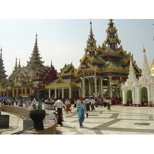 รูปถ่าย พม่า(Myanmar) ย่างกุ้ง(Yangon) พระมหาเจดีย์ชเวกากอง(Shwedagon Pagoda) 2005-01 6