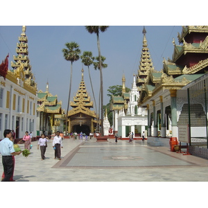 รูปถ่าย พม่า(Myanmar) ย่างกุ้ง(Yangon) พระมหาเจดีย์ชเวกากอง(Shwedagon Pagoda) 2005-01 26